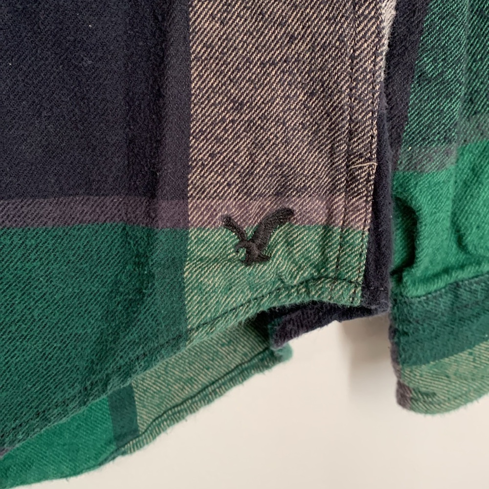 American Eagle Green Button Up Flannel - Picture 3 of 8